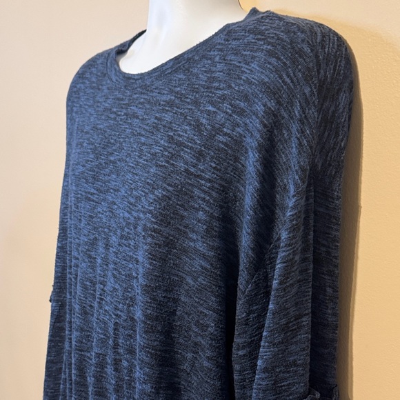 Two by Vince Camuto Heathered Blue/Gray Sweatshirt - Picture 2 of 10